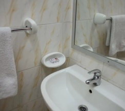 Номер Standard с балконом в Iris Hotel