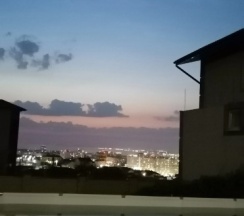 Коттедж с балконом в Панорама