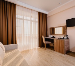 Корпус Прайд Люкс с Видом на Море в Family Pride Inn Прайд