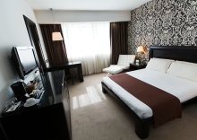 Полулюкс просторный с кроватью размера "king-size" в Мира Отель