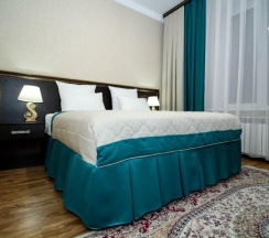 Номер стандарт с 1 двуспальной кроватью с балконом в Таурух