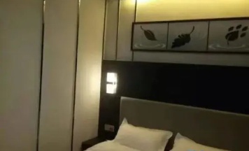 Двухместный номер Standard двуспальная кровать в Huoqidu Qichao Business Hotel