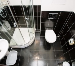 Люкс с 2 спальнями (первая комната проходная) в Космос