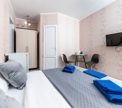 Двухместный Стандартный номер с двуспальной кроватью и балконом в гостевом доме SV на 2 этаже в Милка