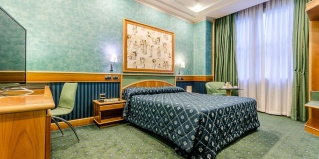 Милан: Отель Hotel Brunelleschi