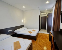 Четырёхместный номер Standard с балконом в Ирина