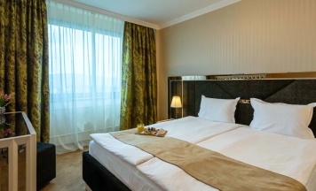 Двухместный люкс Astoria Grand двуспальная кровать в Astoria Grand Hotel