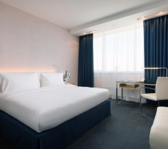 Номер улучшенный в Radisson Blu Belorusskaya Hotel Moscow