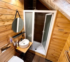 Стандарт улучшенный трёхместный в Forest Сottage