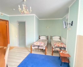 Двухместный номер с двумя односпальными кроватями в Happy Home
