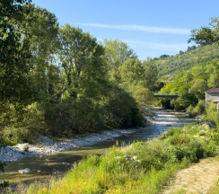 Трёхместный номер (3 этаж) Делюкс с балконом в Eco Life