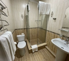 Улучшенный трёхместный стандарт (Корпус 2) в Family club Atrium