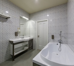 Джуниор Сюит Роял в Central inn