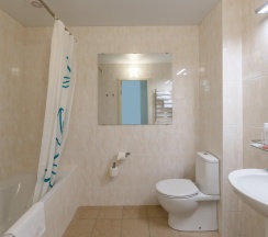 Номер стандарт с 1 двуспальной кроватью в Loyal Guest House