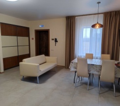 Бунгало в Афина