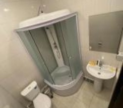 Номер "Стандарт + " с 1 двуспальной кроватью и 1,5 спальным дополнительным местом в Аэропорт Внуково