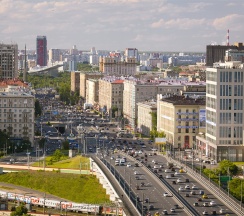 Cтандартный номер с большой двуспальной кроватью с видом на город в Сущевский Сафмар