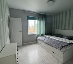 Большой коттедж с сауной на малой территори в Хитрый лис