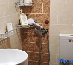 Кровать в общем номере (мужской номер) в Up In The Air Youth Hostel