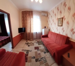 Четырёхместный семейный номер Standard в Марго