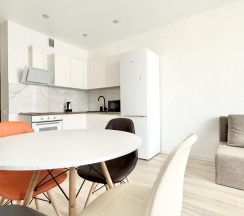 3-комнатные апартаменты студия №121 в Hugge Place