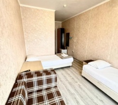 Двухместный номер Standard с балконом 2 отдельные кровати в Ольга