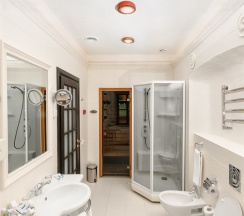 Двухкомнатный люкс «Президент» с сауной в Old Estate Hotel&SPA