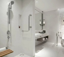 Четырёхместный номер с балконом и с видом на сад в Phuket Marriott Resort And Spa, Nai Yang Beach