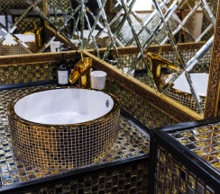 Апартаменты с балконом и с красивым видом из окна в BedAndRest