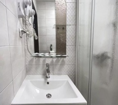 Номер стандарт эконом с 1 двуспальной кроватью (с завтраком) в Баваренок