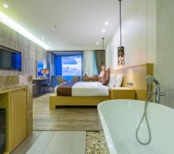 Двухместный номер Deluxe с панорамным видом 2 отдельные кровати в Crest Resort & Pool Villas