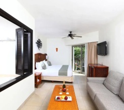 Двухместный Select Club Deluxe (двуспальная кровать) в Sandos Caracol Select Club - только для взрослых, все включено