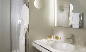 Двухместный номер Privilege двуспальная кровать в Hotel Rochester Champs Elysees