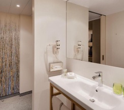 Двухместный номер Premium двуспальная кровать в Holiday Inn Frankfurt - Alte Oper by IHG