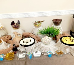 Номер Делюкс с кроватью размера "King-size" в Академия