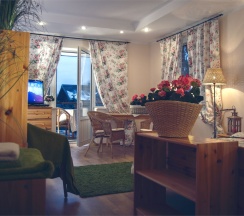 Улучшенный номер с кроватью размера «king-size» (ванная комната вне номера) в Villa a la Russe