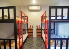 Кровать в общем номере в Lanta Hostel - Adults Only