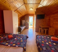 Студия Мансарда с красивым видом из окна в Архипка Rooms