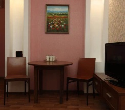 2-комнатный номер полулюкс №8 в Гранд