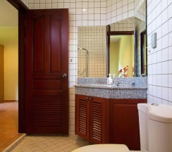 Коттедж с 3 комнатами в Sea Breeze House