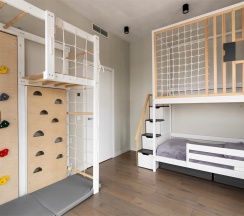 Апартамент с детской для 6-ти гостей с видом на город в Sv Loft Apart