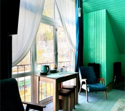 Зеленый ангел в Art House