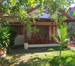 Бунгало c 1 комнатой с видом на сад в Hong Bin Bungalow Resort