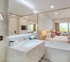 Номер Ocean Deluxe в Royal Cliff Beach Hotel Pattaya