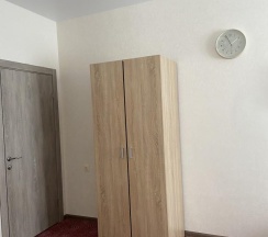 Номер улучшенный семейный с 2 односпальными и 1 двуспальной кроватью в Соната