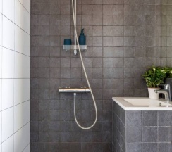 Двухместный коттедж двуспальная кровать в Family Barn Karvala