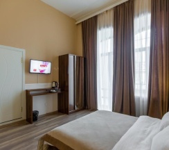 Четырёхместный номер Deluxe в Royal Palace Hotel Baku