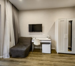 Трёхместная комната с балконом в Tere