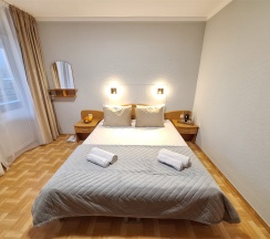 "НЕБО 7" Трехместный Комфортный номер с кроватями TWIN/DBL и одноместным диваном на 2 этаже в Цитрус