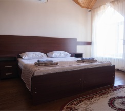 Двухкомнатный номер с балконом в Deluxe